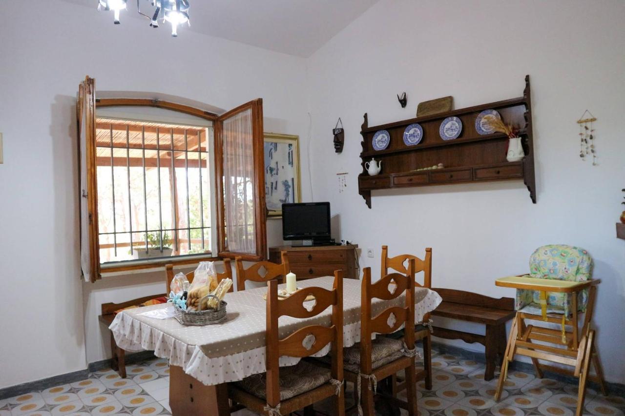 Villa Buonumore Porto Pino Buitenkant foto